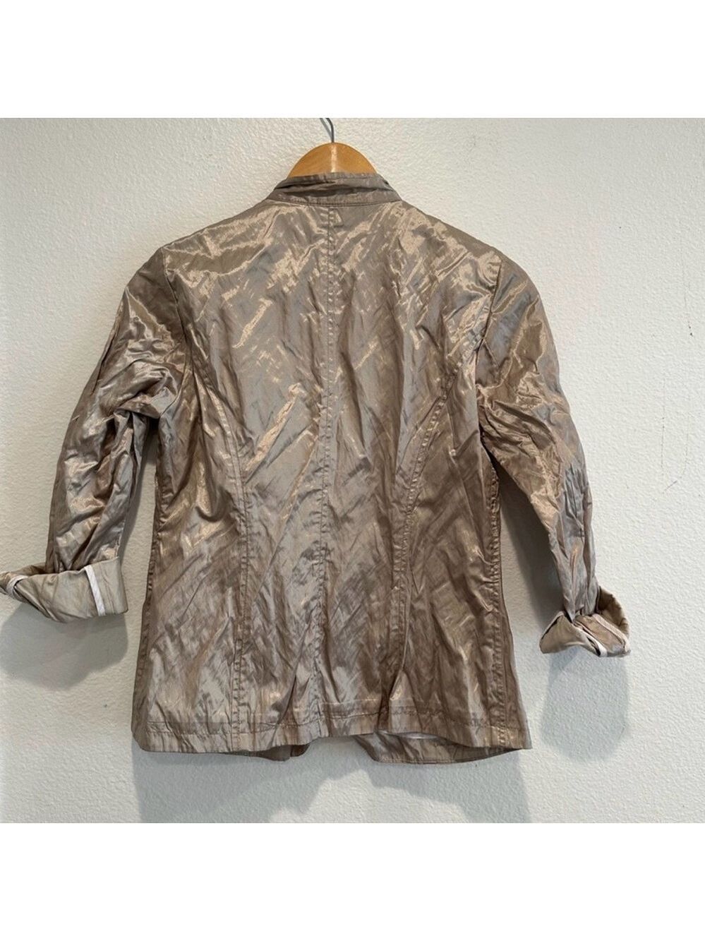 CHICO'S RUFFLE TEXTURE RORY JACKET CHICOS Utility Gold Shiny Jacket - Picture 4 of 6
